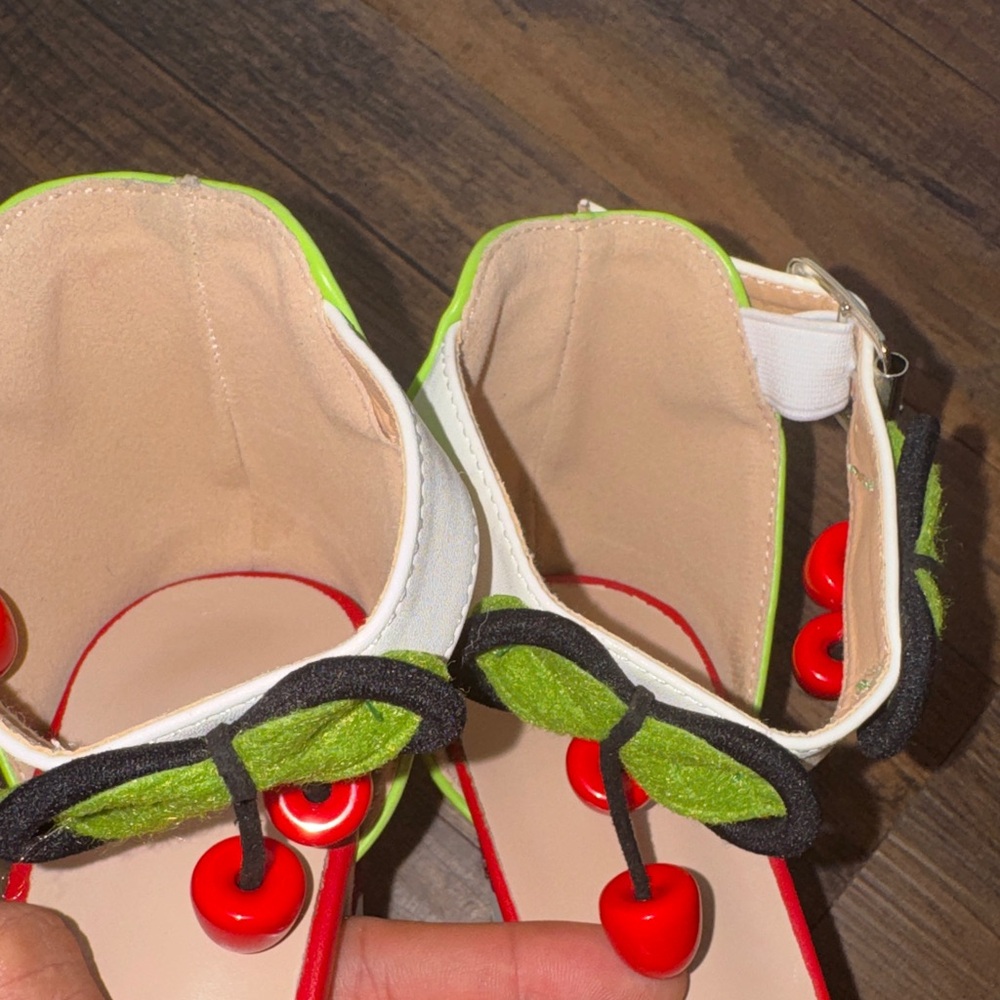 Vibrant Red and Green Women's Heels - Picture 9 of 14